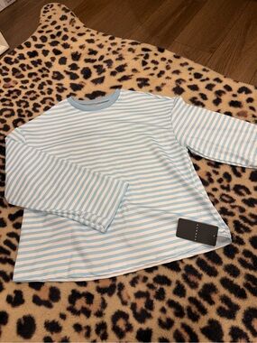 Oversized tee - Light Blue & White
